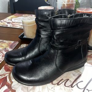 Array Black Leather Boots - image 1